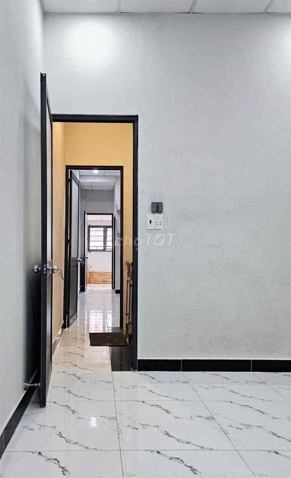 NC Quận 3 ( 3pn - có nội thất ) hxh - kd tụ do