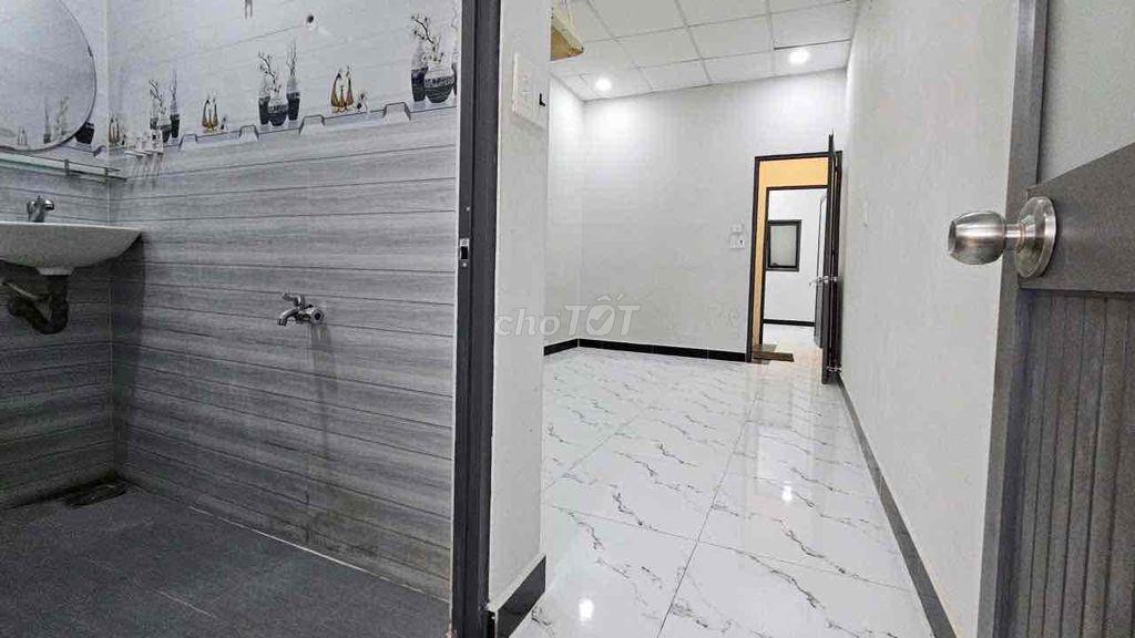NC Quận 3 ( 3pn - có nội thất ) hxh - kd tụ do