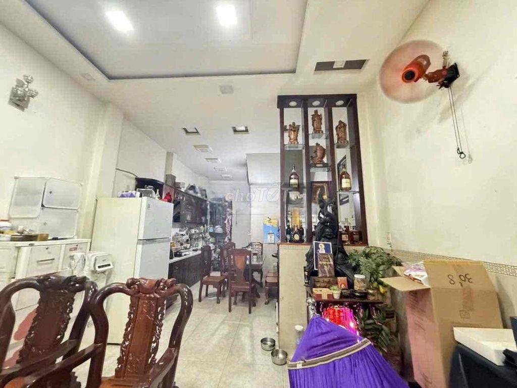 NC CMT8. Tân bình ( full máy lạnh ) 1 trệt 3 lầu nhà đẹp