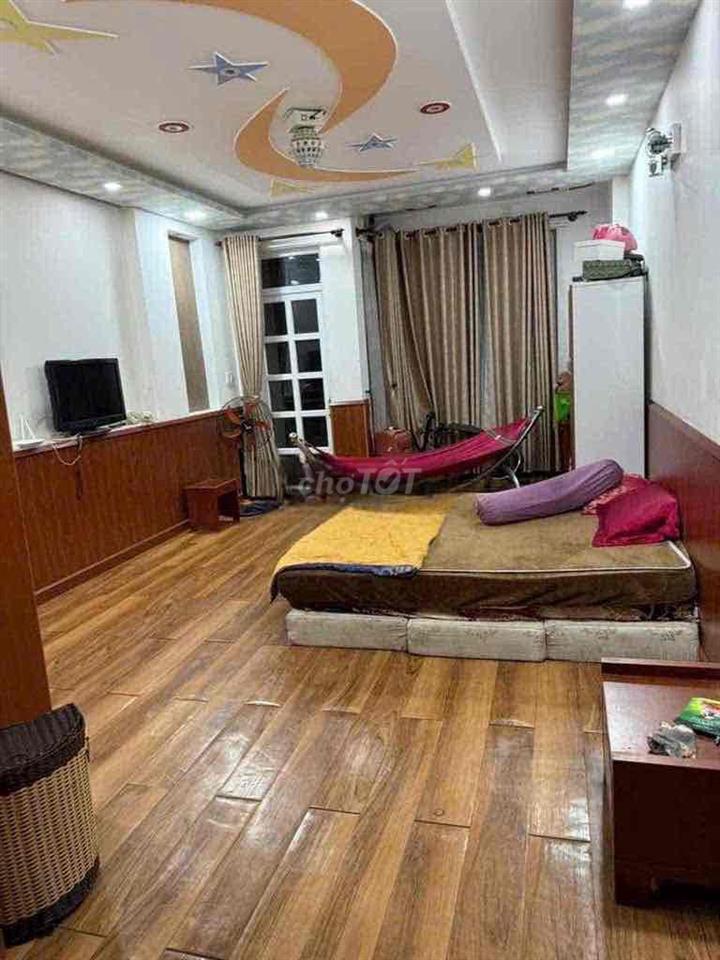 NC CMT8. Tân bình ( full máy lạnh ) 1 trệt 3 lầu nhà đẹp