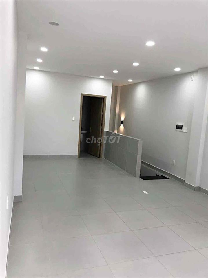 NHÀ MẶT TIỀN KÊNH TÂN HOÁ NGANG 4M5 2 LẦU