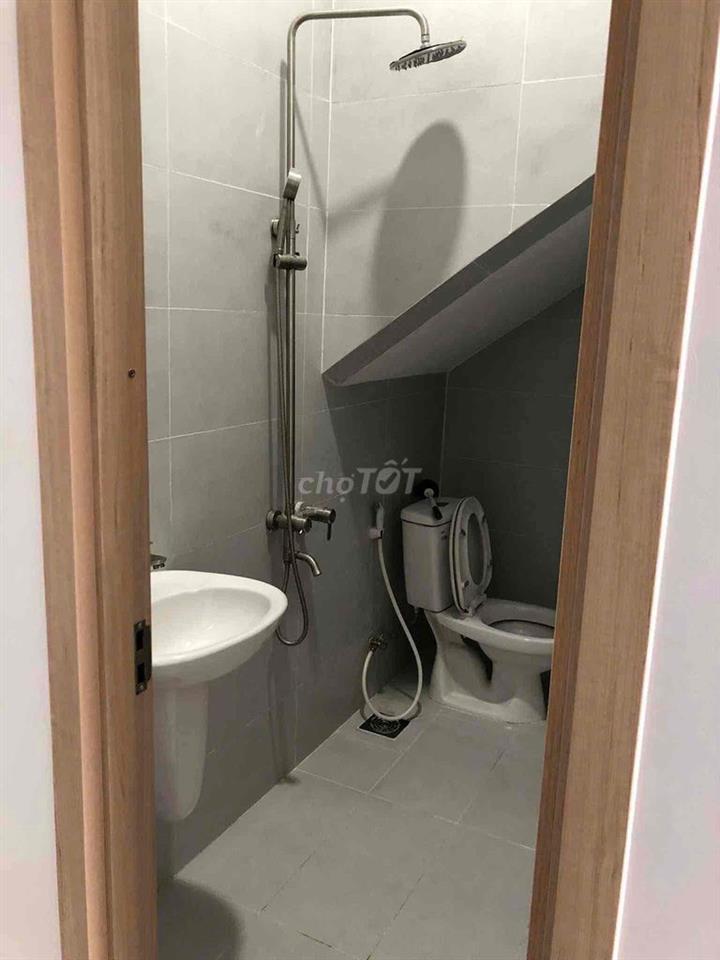 NHÀ MẶT TIỀN KÊNH TÂN HOÁ NGANG 4M5 2 LẦU