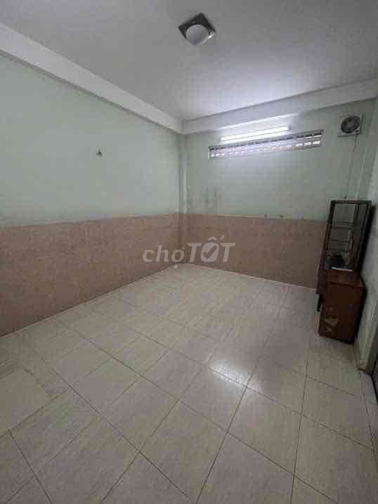 NHÀ 4 TẦNG MẶT TIỀN TRẦN BÌNH TRỌNG CÓ THÊM HẺM PHÍA SAU Q5