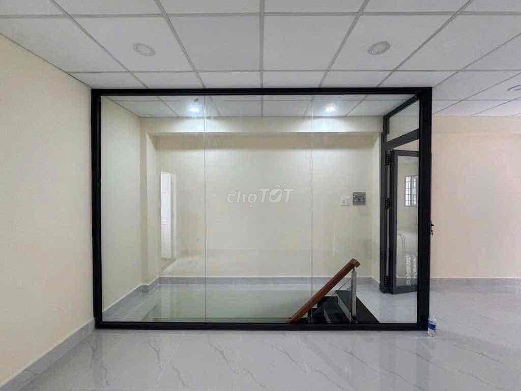 NGUYÊN CĂN HẺM XE HƠI 1 TRỆT 1 LẦU NGUYỄN KHẮC NHU Q1