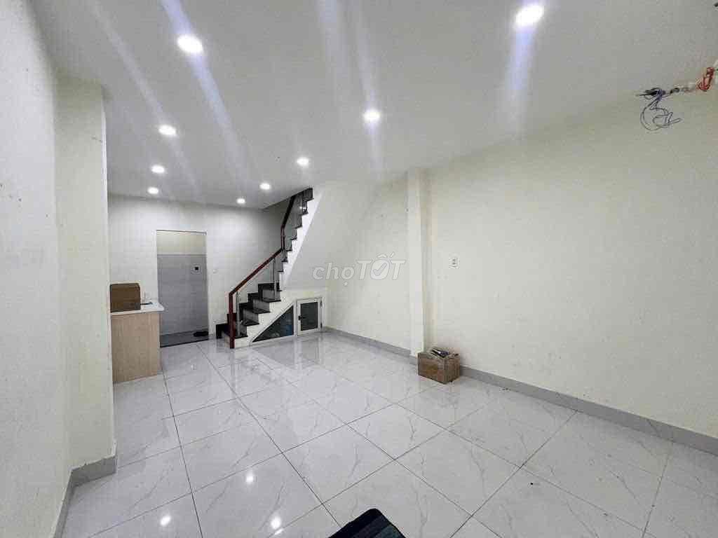 NGUYÊN CĂN HẺM XE HƠI 1 TRỆT 1 LẦU NGUYỄN KHẮC NHU Q1