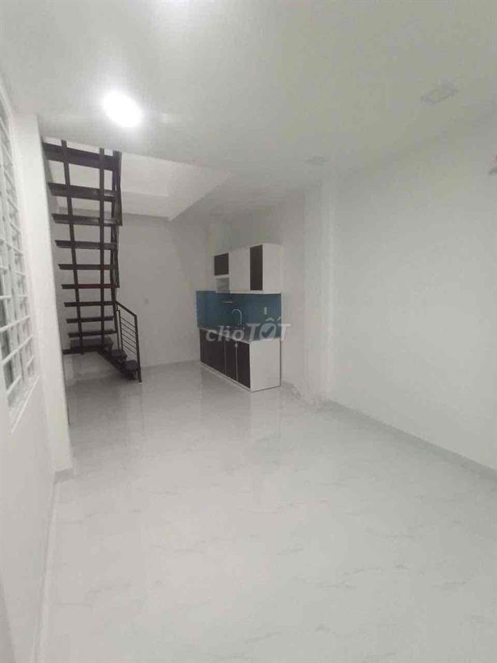 NHÀ 1 TRỆT 1 LẦU THÍCH HỢP VỪA Ở VỪA KINH DOANH