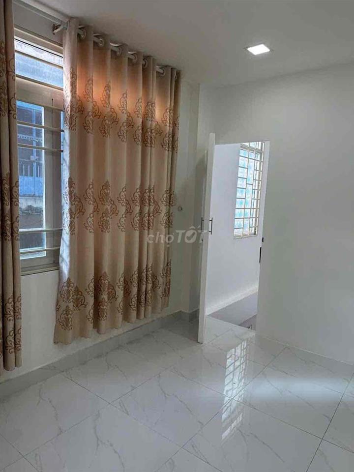 NHÀ 1 TRỆT 1 LẦU THÍCH HỢP VỪA Ở VỪA KINH DOANH