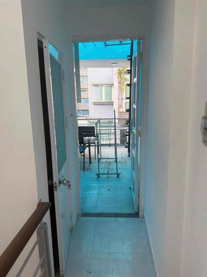 NHÀ 5 TẦNG HẺM XE HƠI NGUYỄN THỊ MINH KHAI Q3
