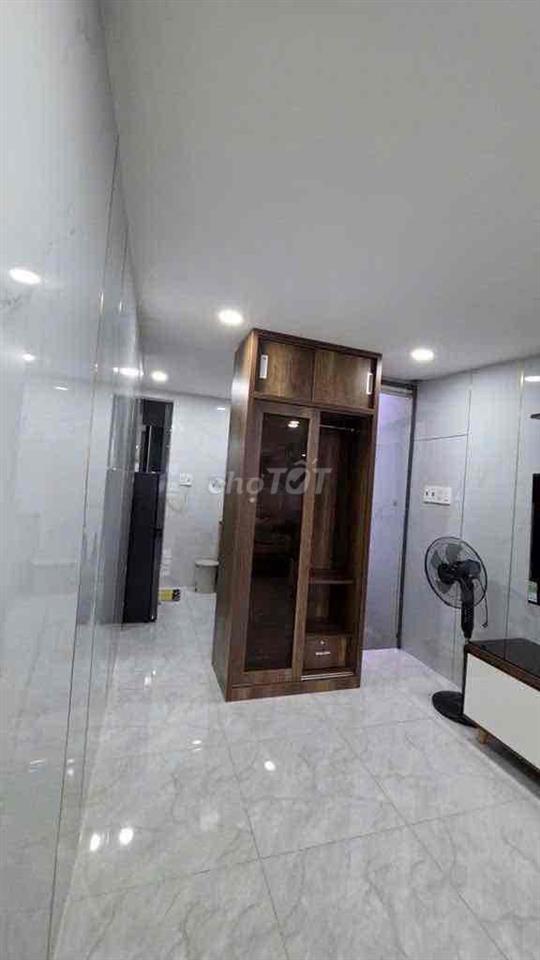 NHÀ 3 TẦNG MỚI NGUYỄN THỊ MINH KHAI FULL NỘI THẤT Q3