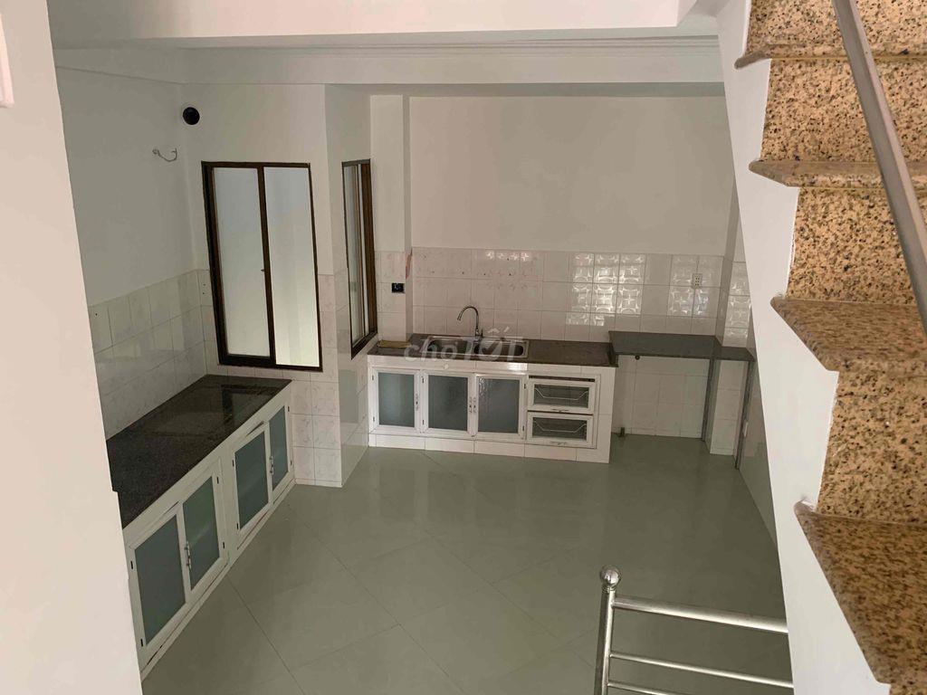 Cho thuê Nhà HXT, hướng chính Nam, đường Nơ Trang Long, p12, q. Bình T
