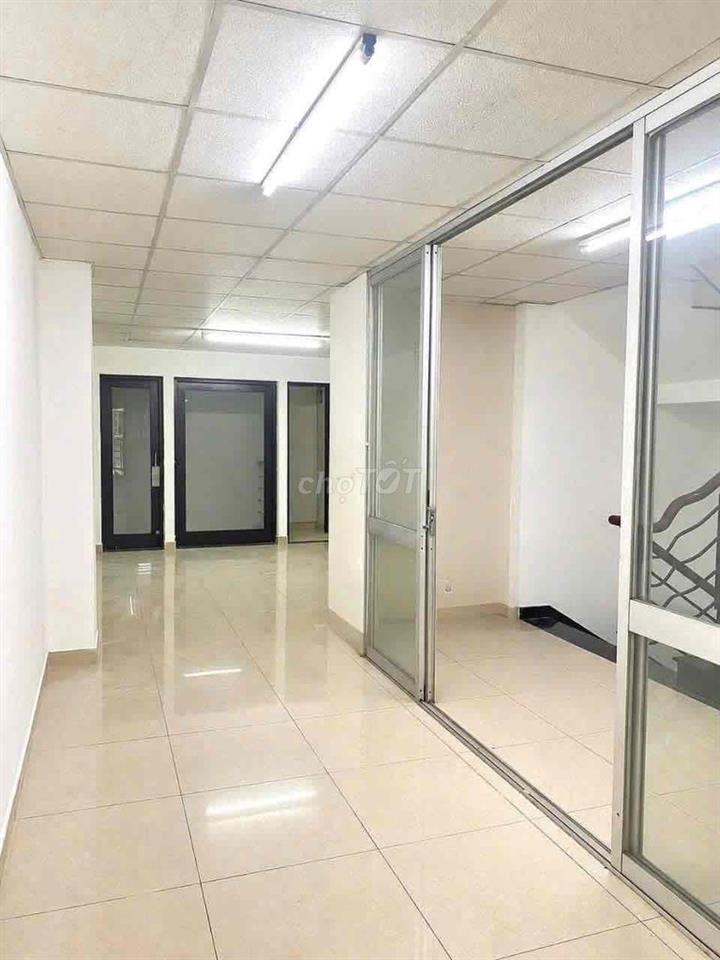 CHO THUÊ NHÀ NGUYÊN CĂN SIÊU RỘNG, THANG MÁY – HỒNG HÀ, TÂN BÌNH