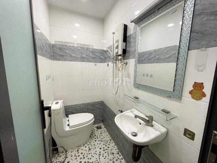NHÀ ĐẸP 1 LẦU 2PN VÕ DUY NINH SÁT QUẬN 1