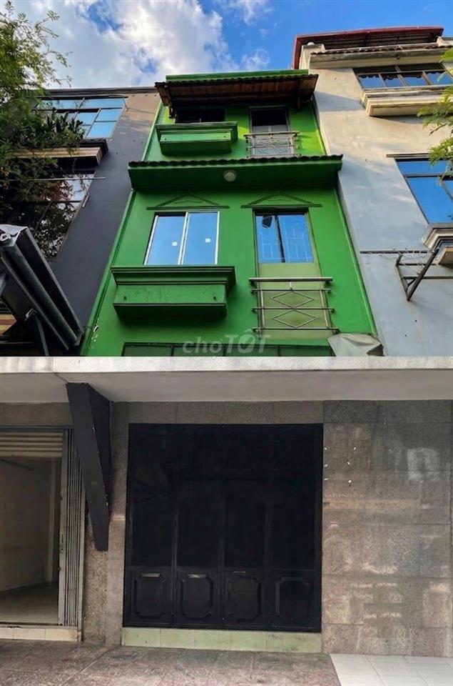 NGUYÊN CĂN 1 TRỆT 2 LẦU QUẬN 3 BÀ HUYỆN THANH QUAN