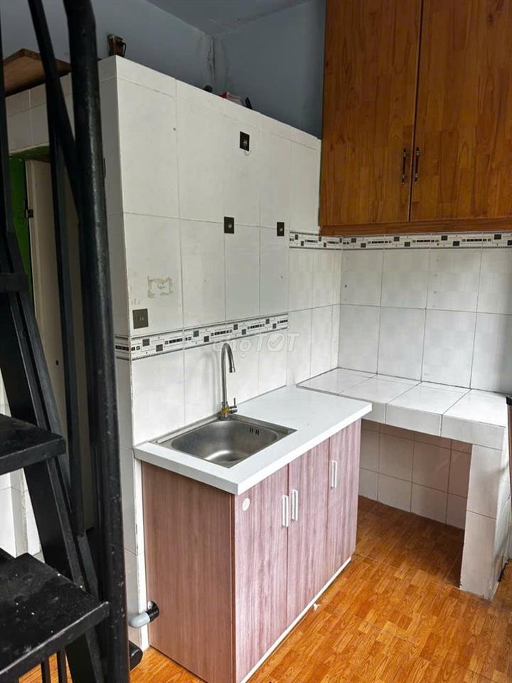 NGUYÊN CĂN 1 TRỆT 2 LẦU QUẬN 3 BÀ HUYỆN THANH QUAN