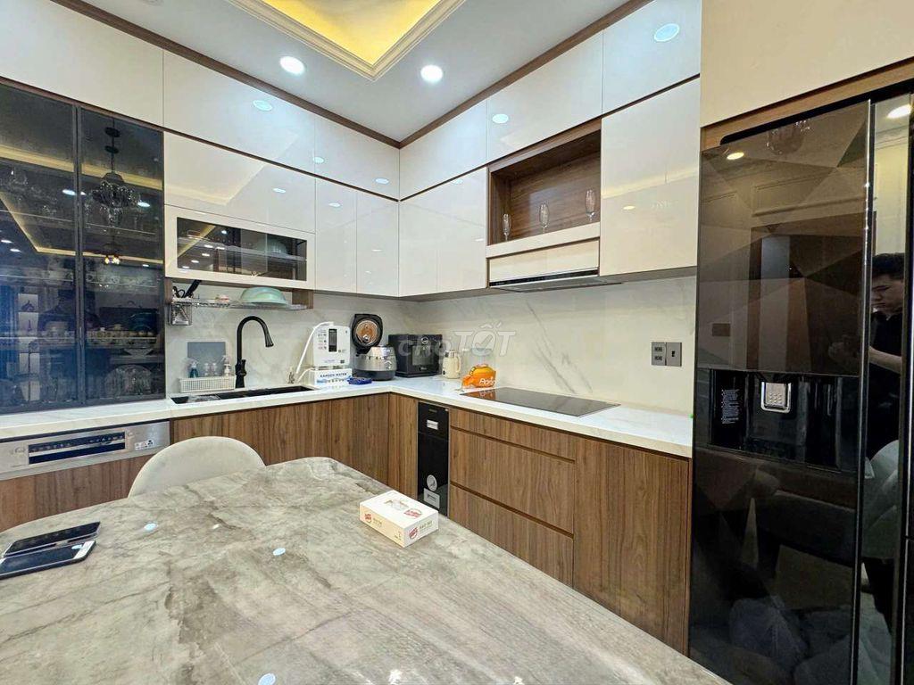 Căn Hộ khu Phan Xích Long 3 PN cao Cấp