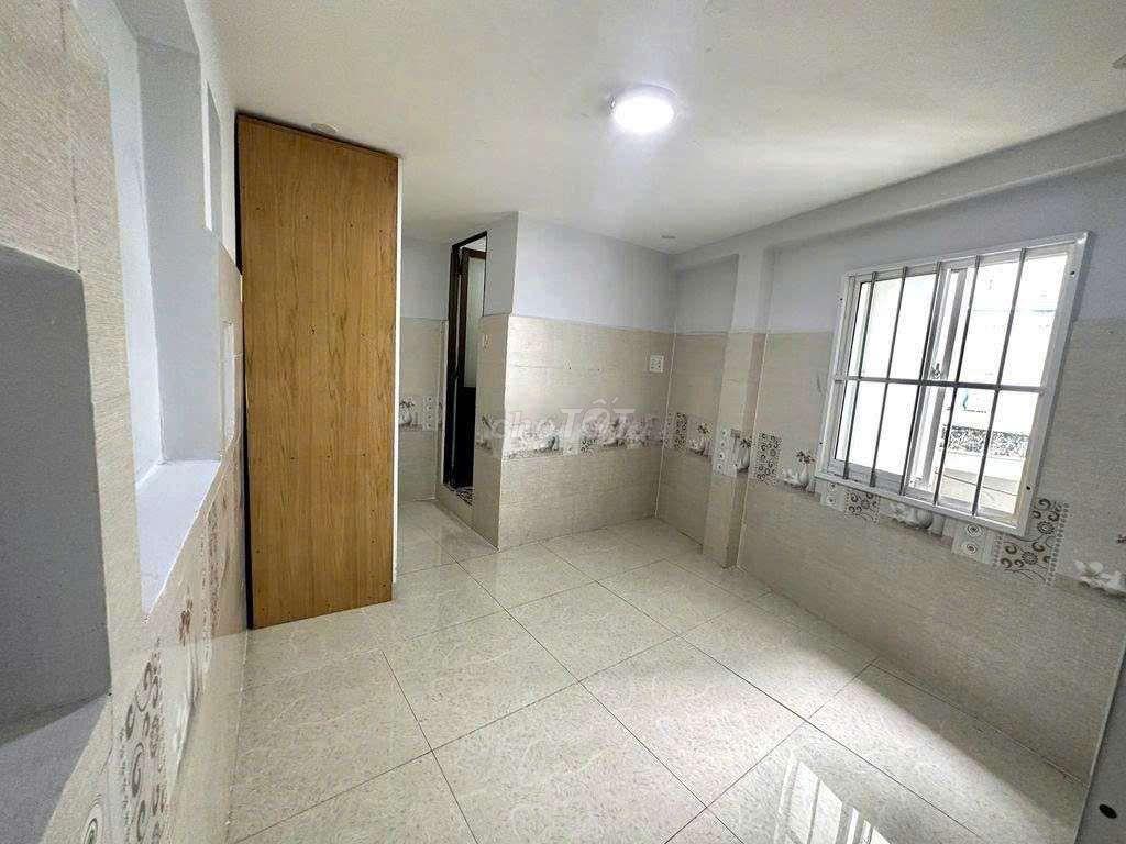 Nhà mới đẹp xinh, 2pn, dt sử dụng 75m2, 3tầng  chỉ 8tr