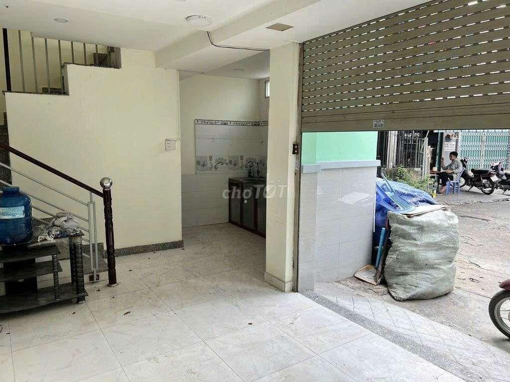 Nhà 1 trệt, 2lầu, DT 80m2, hẻm rộng, kd online OK 