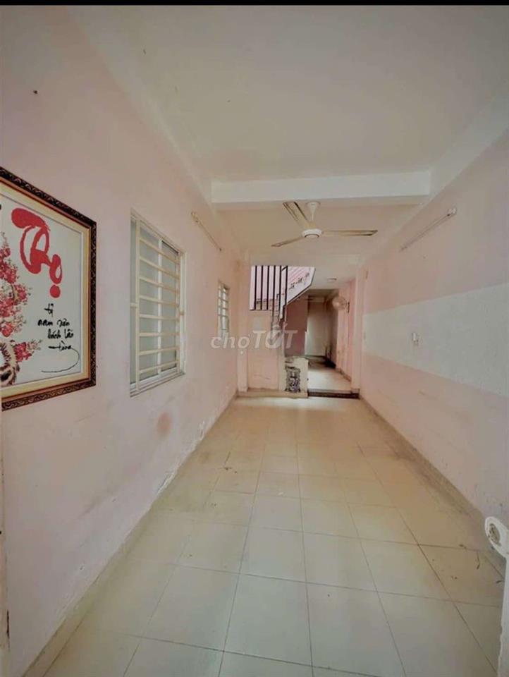 Nhà Có Chỗ để ÔTÔ, 4PN 4WC. Gần chợ Bà chiểu. Bình thạnh 