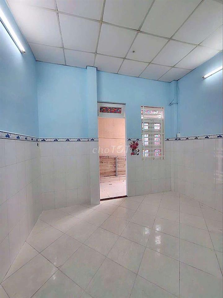 Nhà 2PN 2WC gần Mặt Tiền, Q5