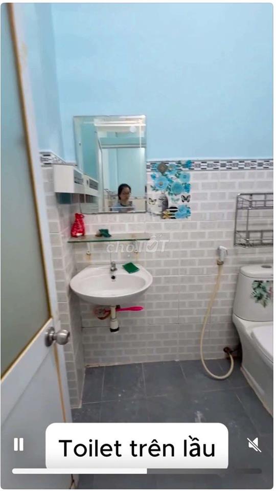 Nhà 2PN 2WC gần Mặt Tiền, Q5
