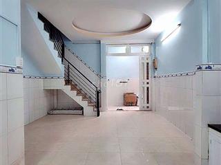 Nhà 2PN 2WC gần Mặt Tiền, Q5