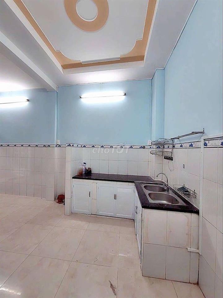 Nhà 2PN 2WC gần Mặt Tiền, Q5