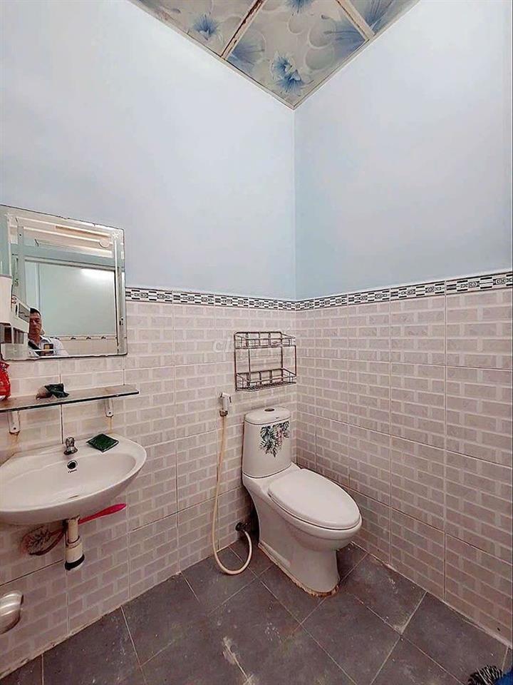 Nhà 2PN 2WC gần Mặt Tiền, Q5