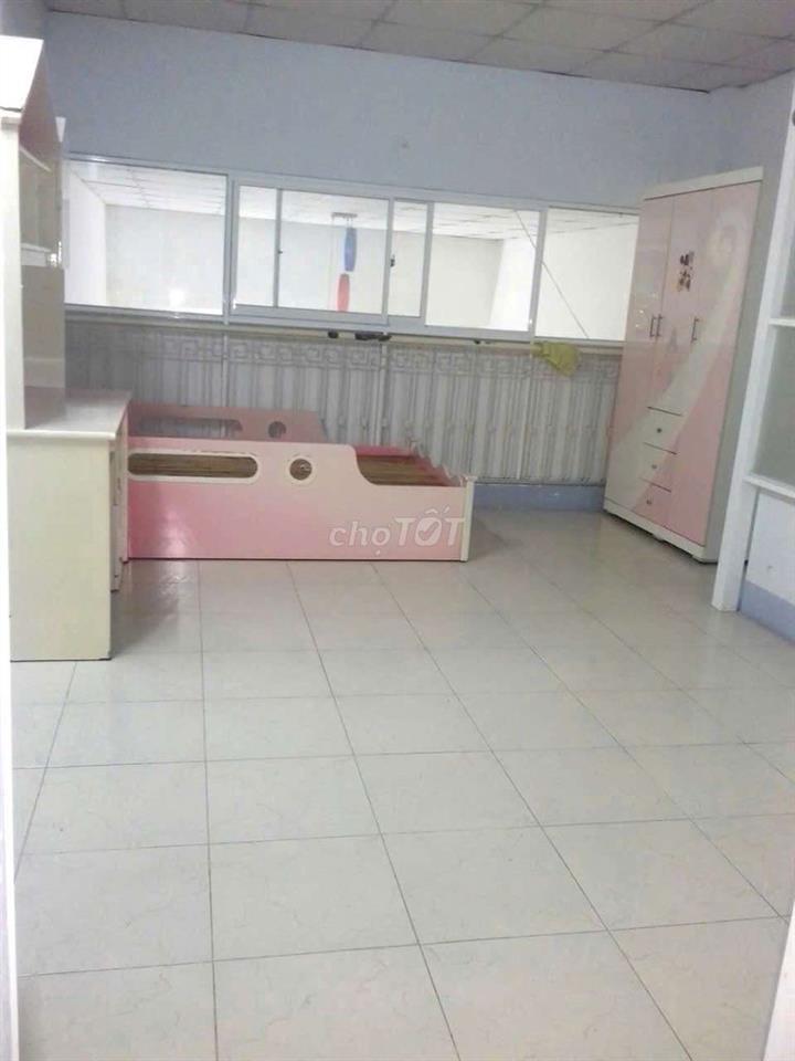 Nhà 3PN, 2WC. Sân để xe rộng. Gò Vấp 
