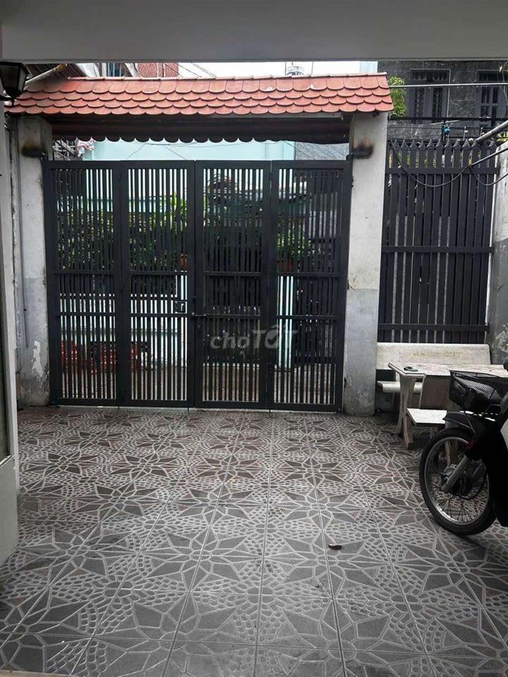 Nhà 3PN, 2WC. Sân để xe rộng. Gò Vấp 