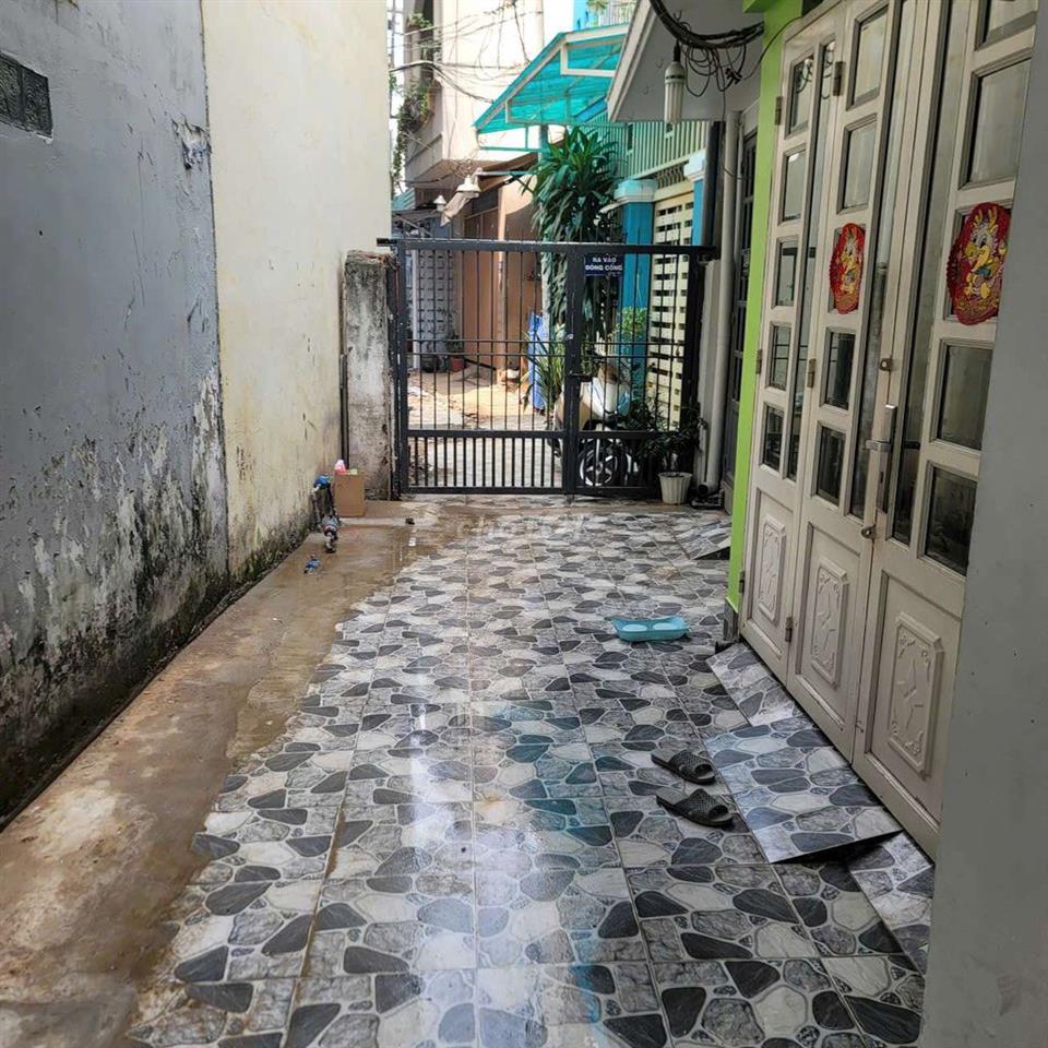 nhà 2PN 2WC giá rẻ 9 TR. Bình Thạnh 