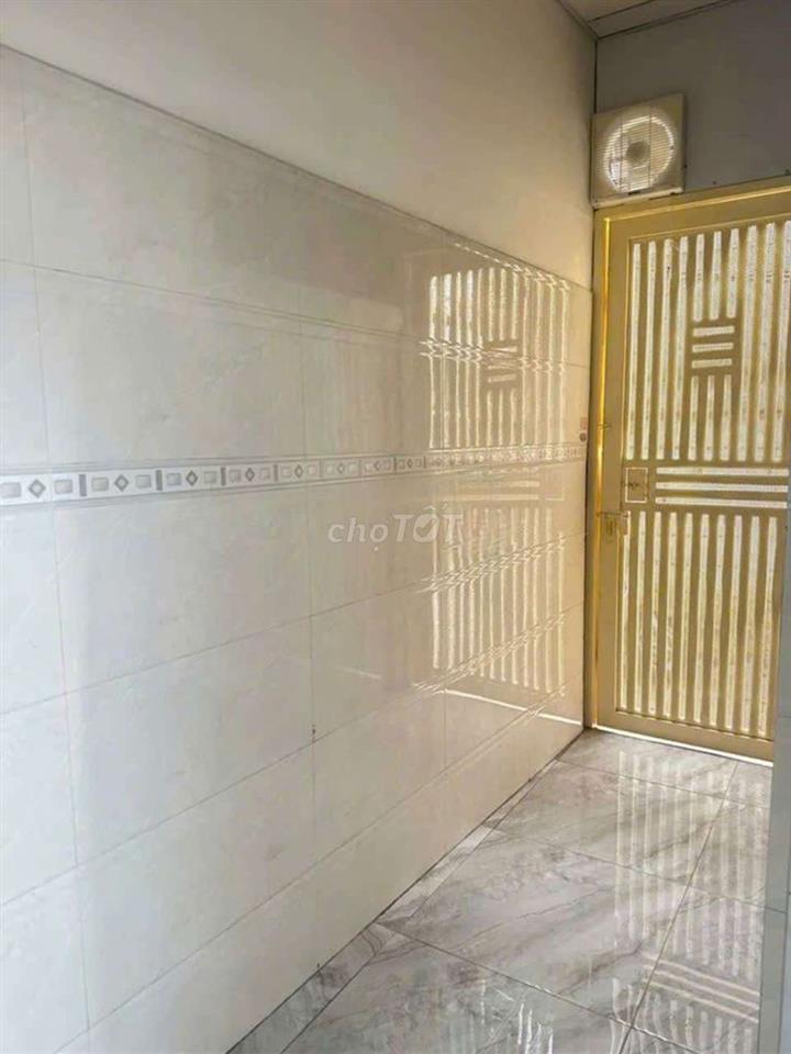 Nhà 3PN 2WC 6 TR . P11. Q3