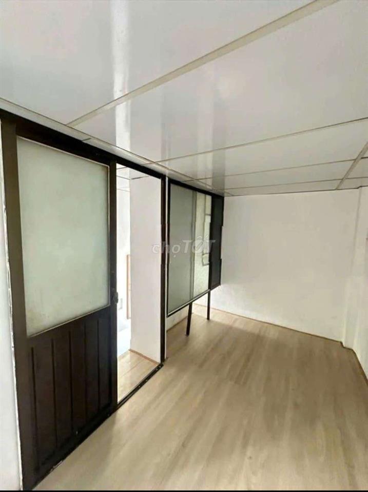 Nhà 3PN 2WC 6 TR . P11. Q3