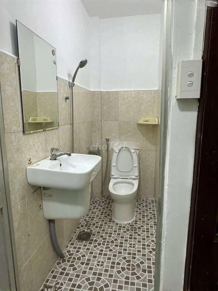 Nhà MỚi ĐẹP, 2PN 2WC. phan xích long. PN