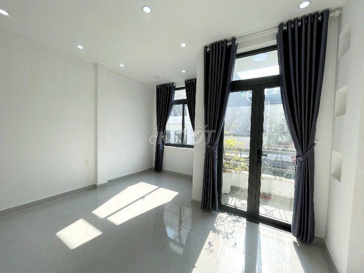 3 lầu 3 phòng ngủ hẻm xe hơi Phan Huy Ích 170m2