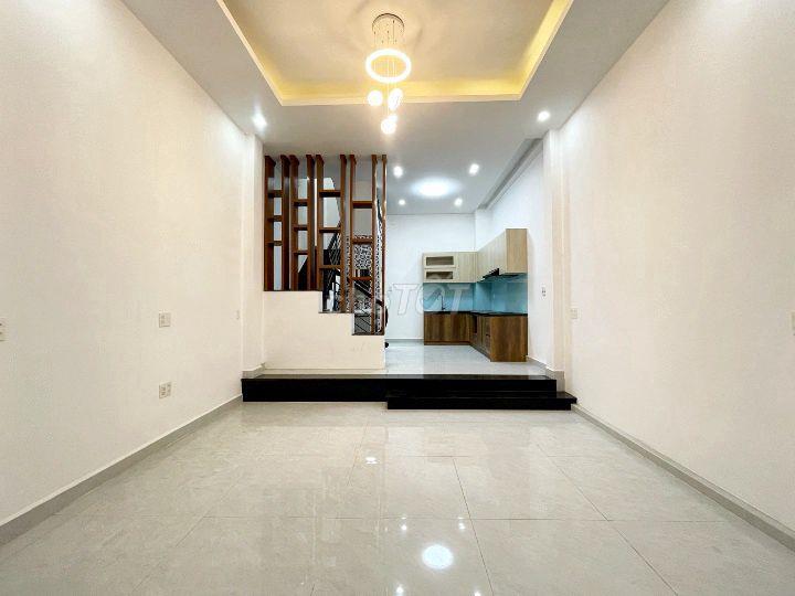 3 lầu 3 phòng ngủ hẻm xe hơi Phan Huy Ích 170m2