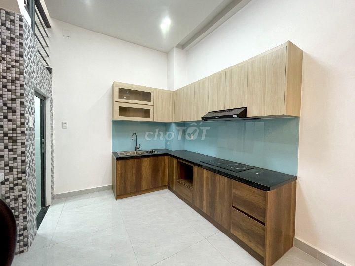 3 lầu 3 phòng ngủ hẻm xe hơi Phan Huy Ích 170m2