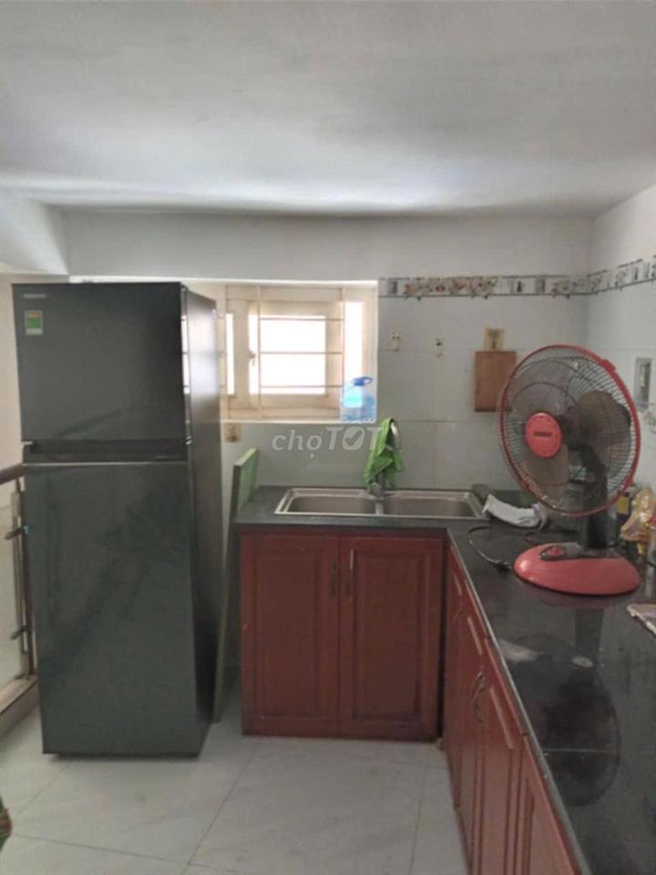 NHÀ NGUYÊN CĂN 3PN-4WC CÁCH MẠNG THÁNG 8-Q10