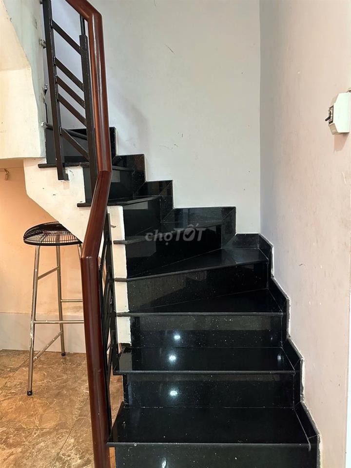 NHÀ NGUYÊN CĂN 2PN-4WC NGAY CẦU CALMETTE -Q1 (ngay nguyễn công trứ)