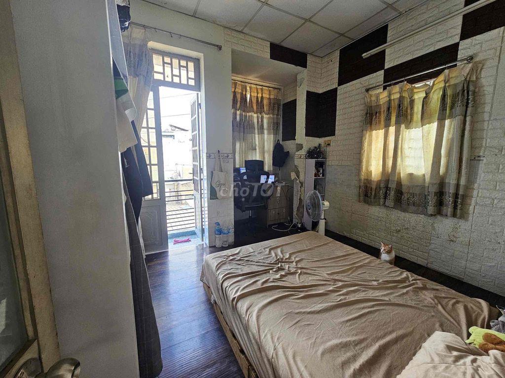 nhà nguyên căn ngay vòng xoay điện biên phủ 2PN 2 ban công
