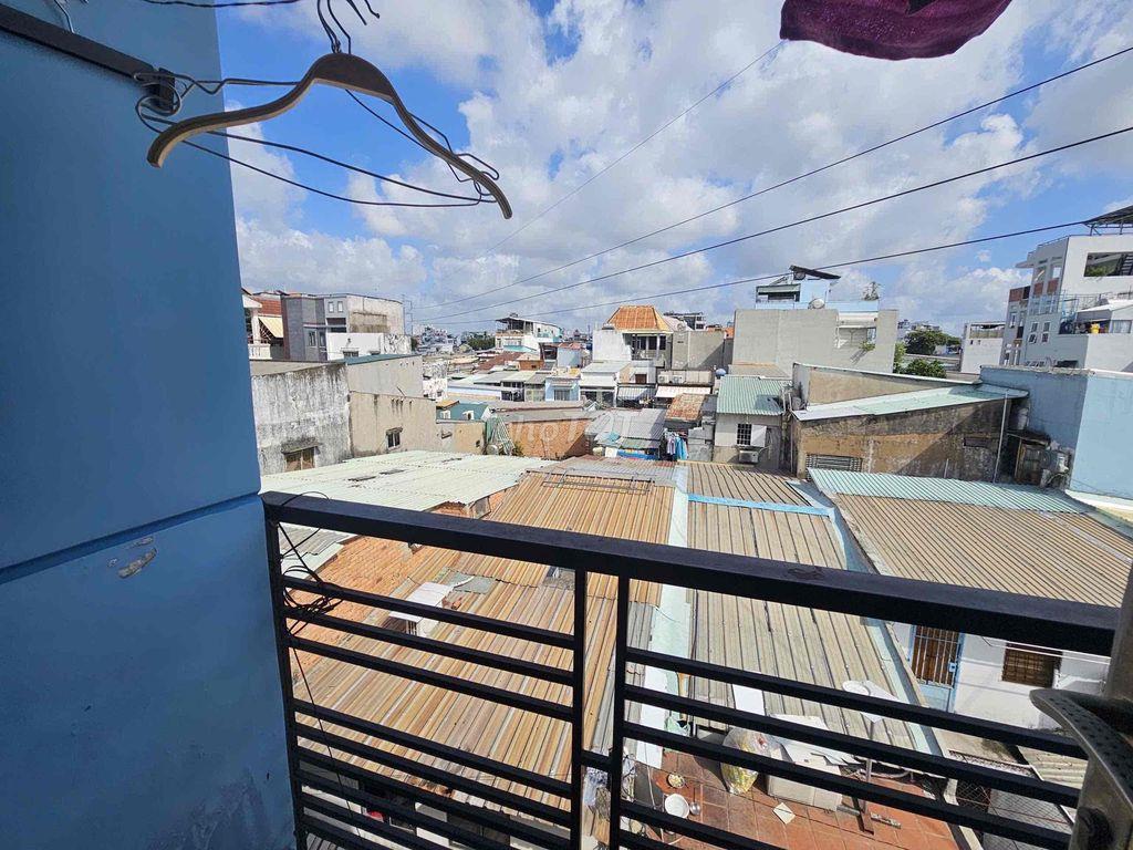 nhà nguyên căn ngay vòng xoay điện biên phủ 2PN 2 ban công