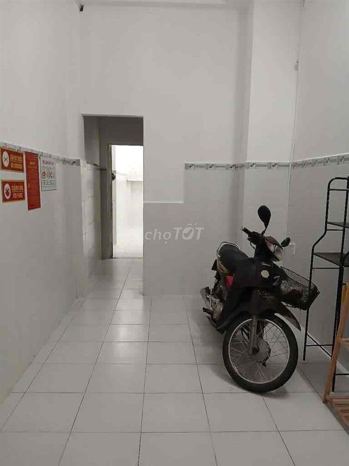 Nhà Nguyên Căn Q10 Nguyễn Tiểu La 4 Tầng 38m² 5 PN chỉ 16tr-ở/vp oke
