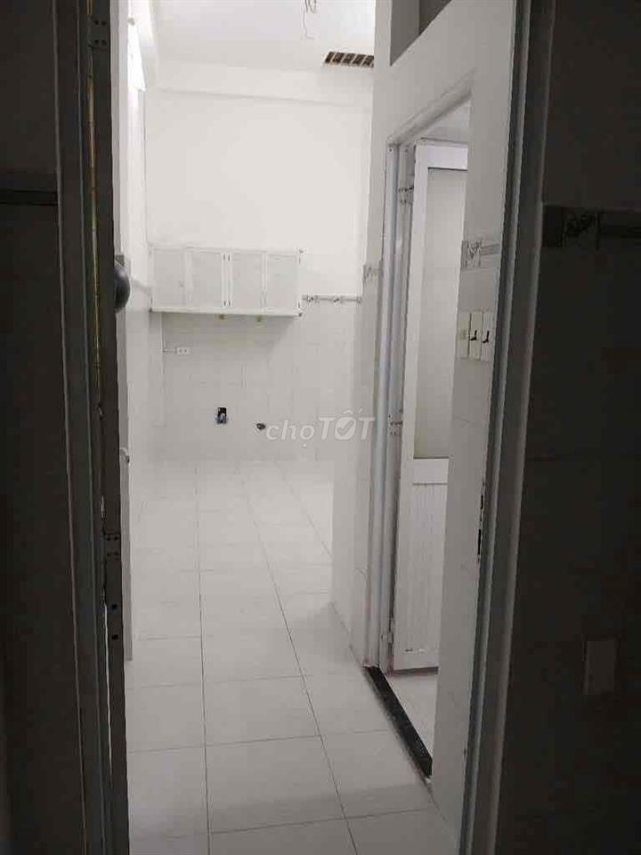 Nhà Nguyên Căn Q10 Nguyễn Tiểu La 4 Tầng 38m² 5 PN chỉ 16tr-ở/vp oke