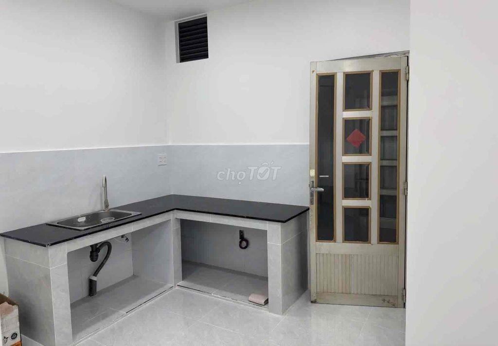 Nhà hẻm xe hơi Tô Hiến Thành q10 BTCT 4,2x16m,2PN2WC kd sầm uất, ở oke