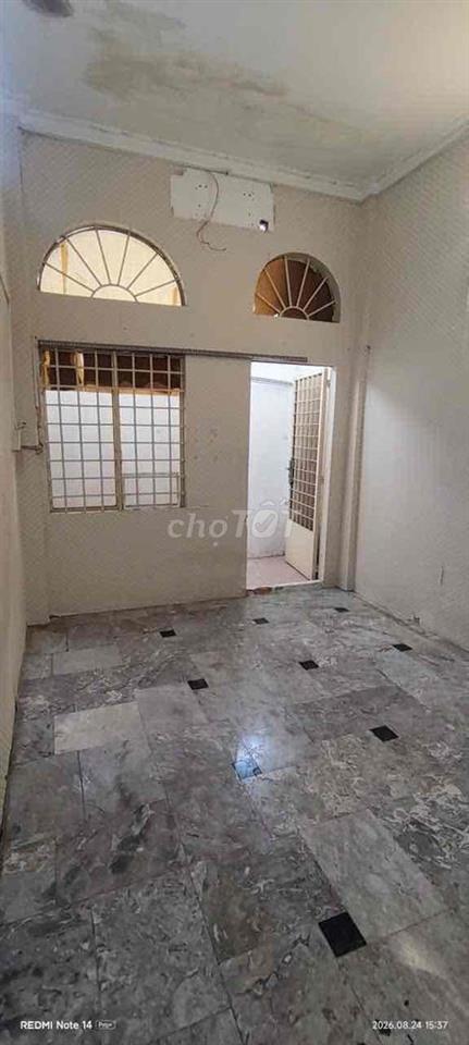 NHÀ 2 TẦNG 39M² 2PN2WC MẶT TIỀN TRẦN VĂN ĐANG Q3-11TR CHỐT KD TỰ DO