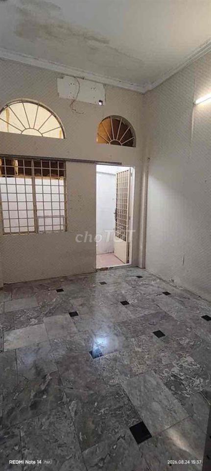NHÀ 2 TẦNG 39M² 2PN2WC MẶT TIỀN TRẦN VĂN ĐANG Q3-11TR CHỐT KD TỰ DO