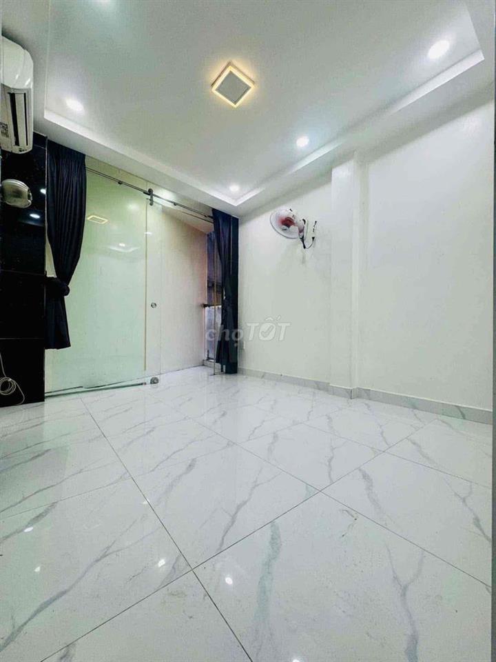 Nhà 4 Tầng Huỳnh Văn Bánh, Phú Nhuận - 3PN - Đang Thuê 11Tr - Chỉ 3.5