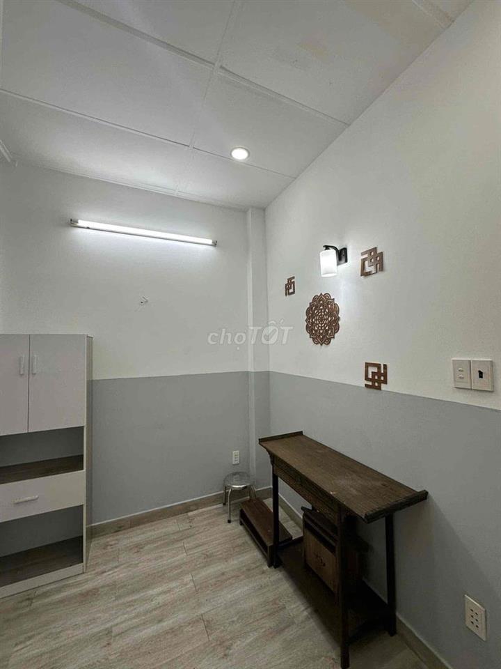 Cho thuê nhà nguyên căn Nguyễn Văn Trỗi, Phú Nhuận, 4PN, full nội