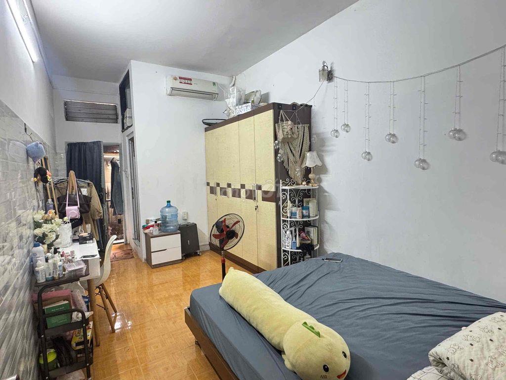 Cho thuê nhà HXH Lê Văn Sỹ, Tân Bình – 4PN, 3 lầu, full nội thất, giá