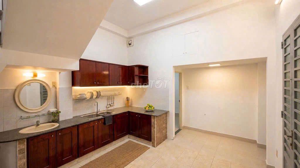 cho thuê nhà hxh Nguyễn Đình Chiểu p4 Q3 -4x11m 4pn