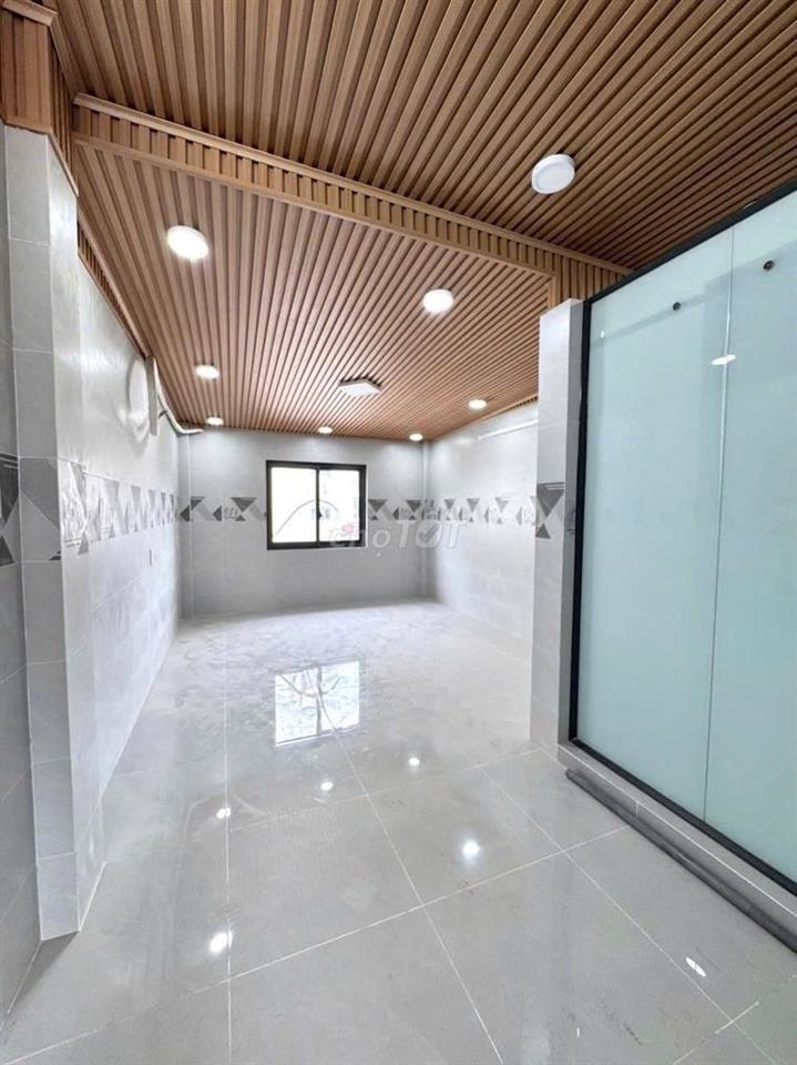 CHO THUÊ NHÀ MT NƠ TRANG LONG QBT, DT 4x20M, TRỆT 2 LẦU, GIÁ 39 TRIỆU